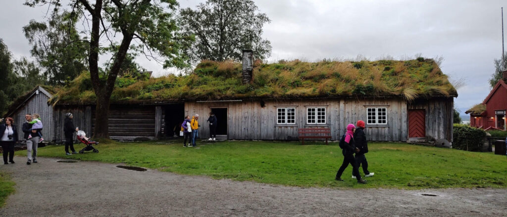 Stavení ve skanzenu v Molde