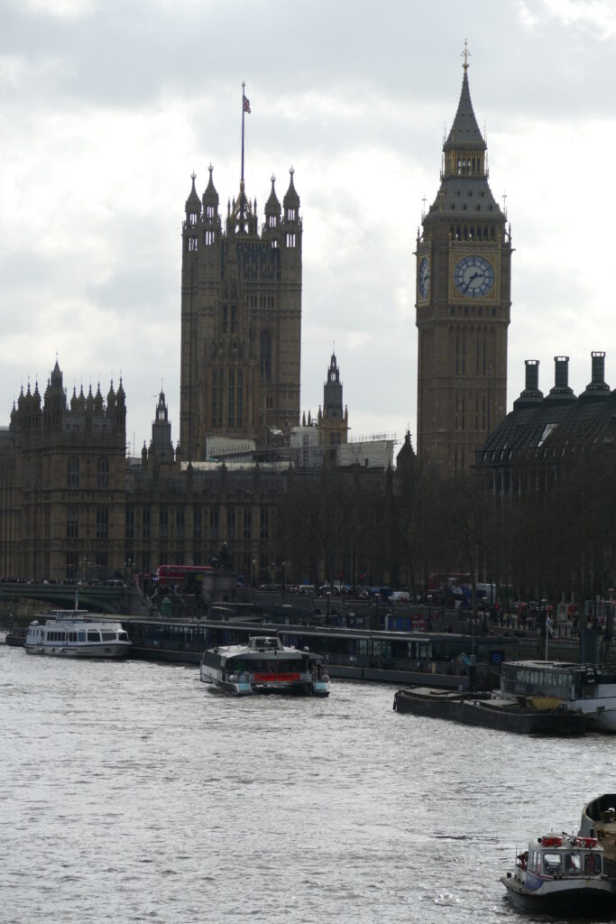 London parlament s BB