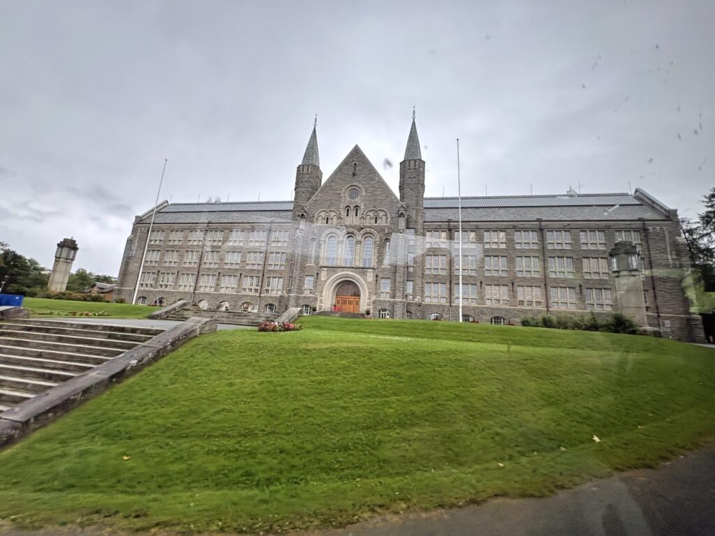 Hlavní budova univerzity NTNU
