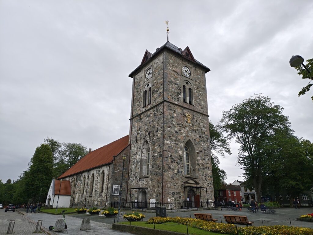 Kostel Panny Marie u náměstí